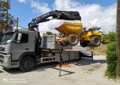 Camión grua para obras